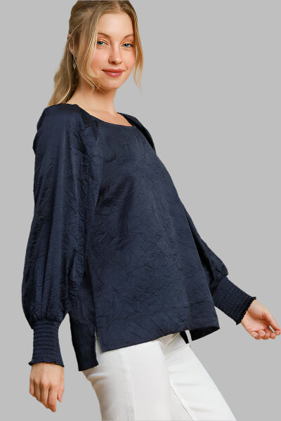 Feminine Round Neck Top Featuring Puff Sleeves
